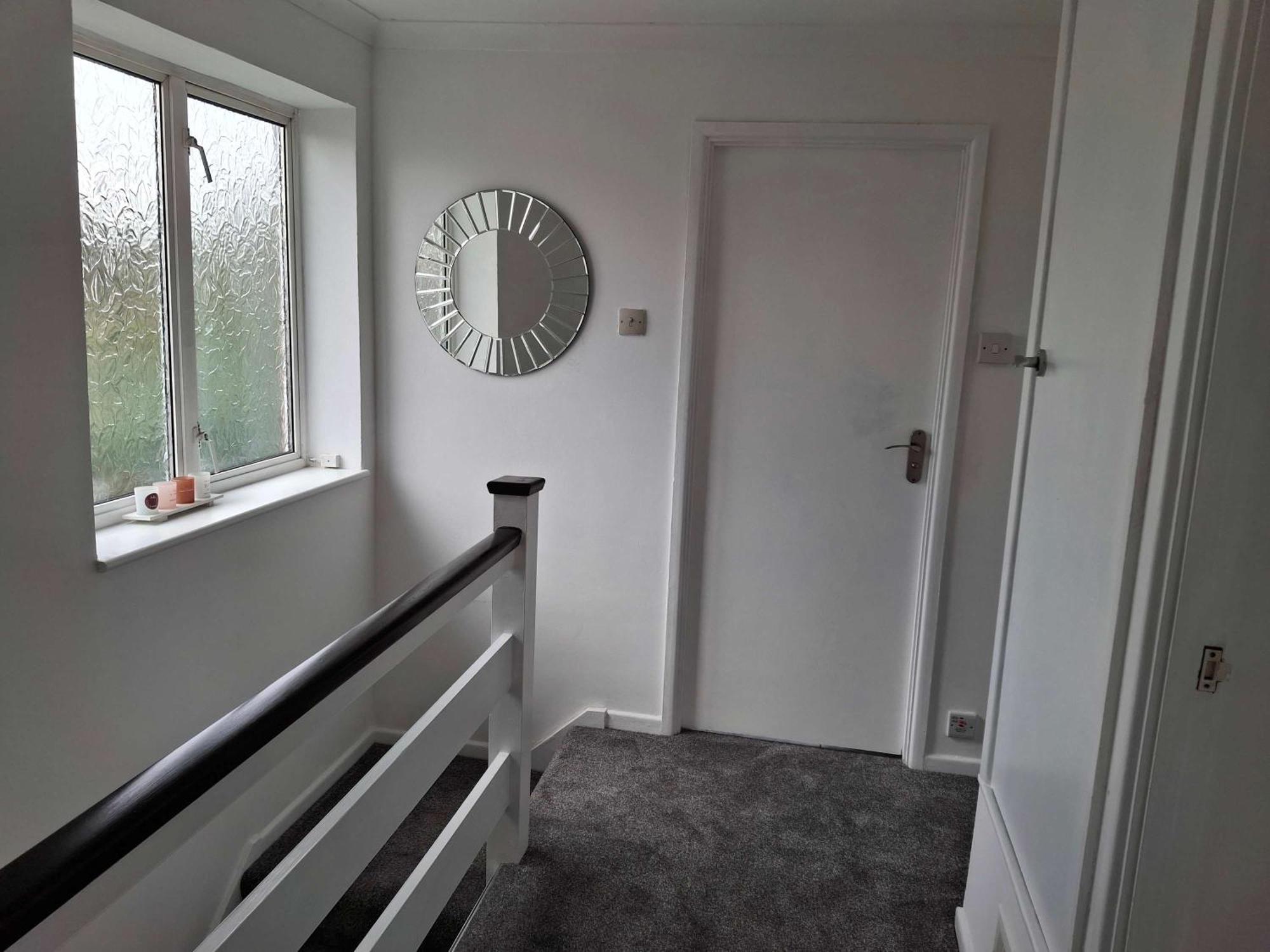 Nicely Decorated 3 Bedroom House Near Heathrow, London Staines-upon-Thames Exterior photo